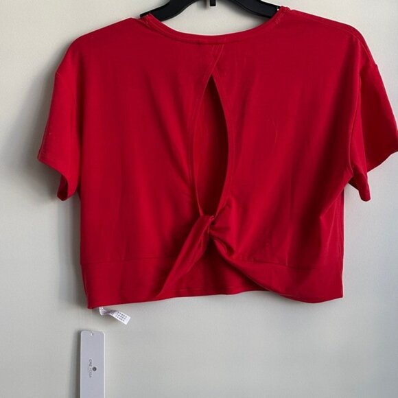 CRZ YOGA Vibrant Red Crop Top - Picture 2 of 4